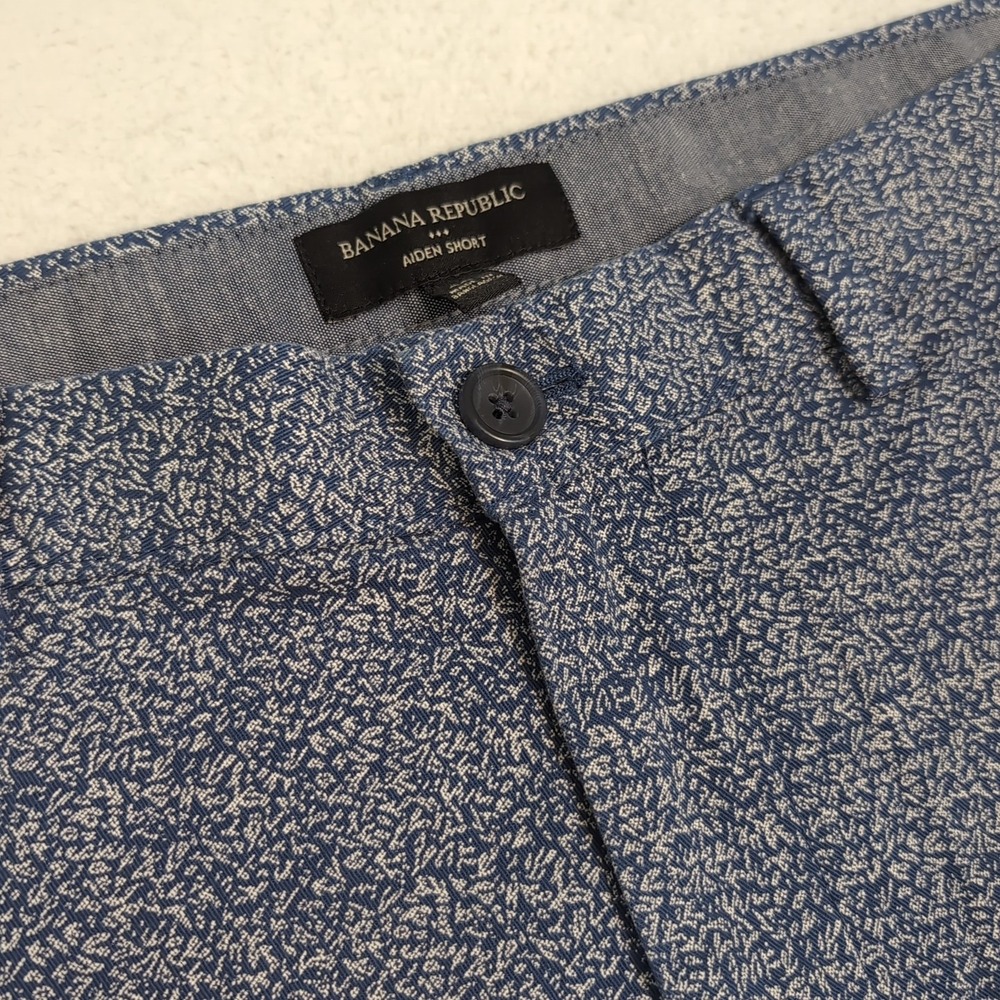 NEW‎ Banana Republic Men's 36X9" Shorts Aiden ALL OVER FLORAL Blue stretchy